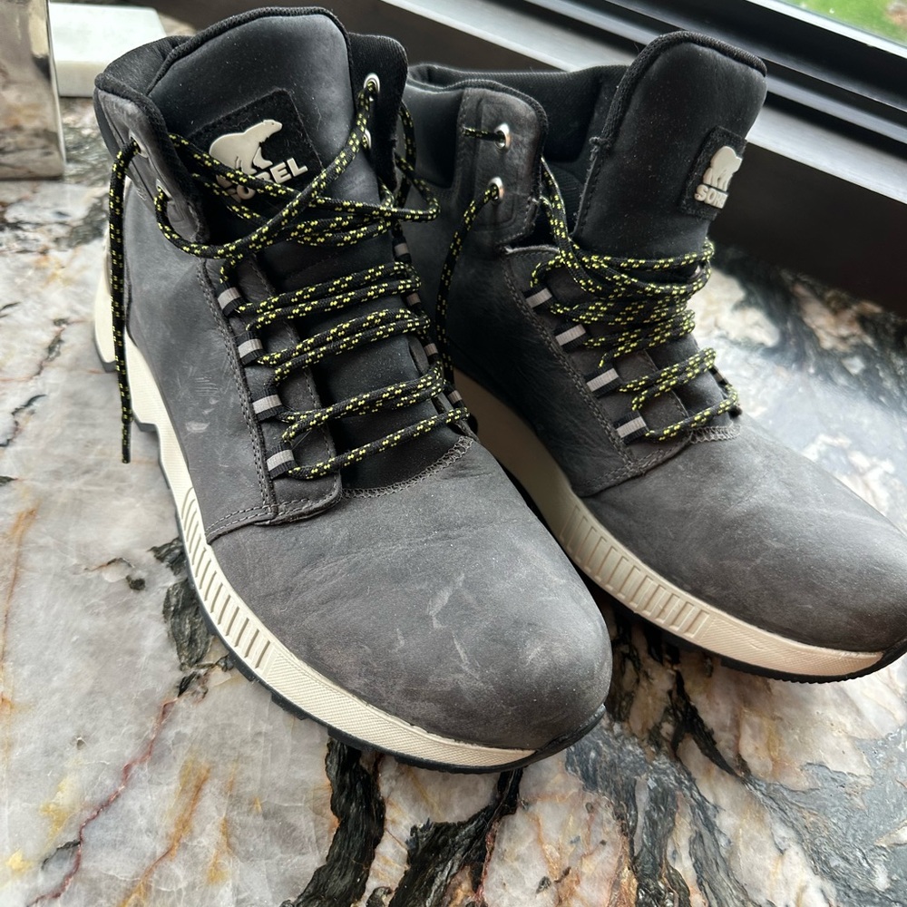 Sorel Men's Grey  Boots